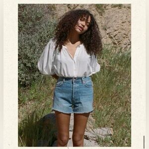 Doen Enid Jean Shorts in Cadiz Wash. Size 25